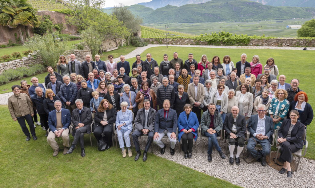 Die Teilnehmer der Feier am 21. April 2024 im Schloss Rechtenthal